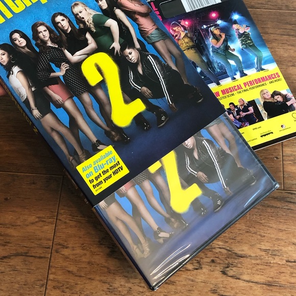 Complete DVD Collection of the Pitch Perfect Movie Trilogy - Picture 6 of 10